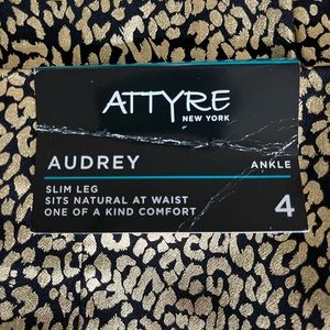 Gold pattern slim leg stretch pants